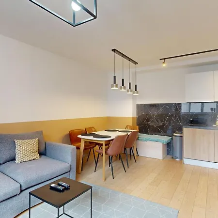 Bluestay 85 - Superbe à *